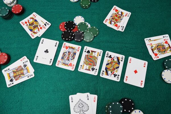 Chơi Poker không sợ thua tại nha cai Sin88 liệu có dễ