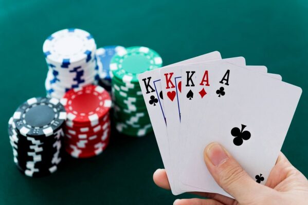 Cách chơi Poker không có như bạn nghĩ